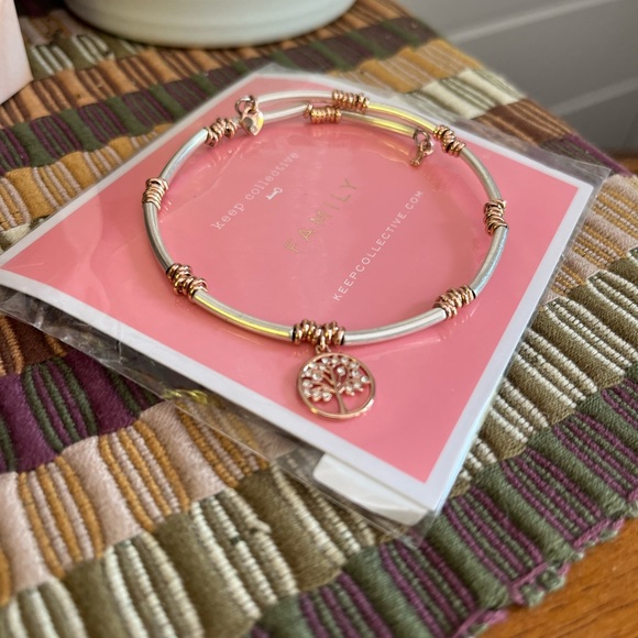 π KEEP Collective Inspo Bracelet by Stella & Dot, with tree of life charm, New - Picture 3 of 9